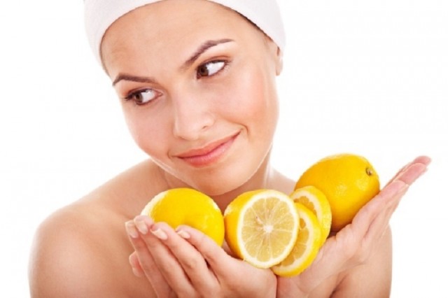 lemon-water-skin-benefit-640x426