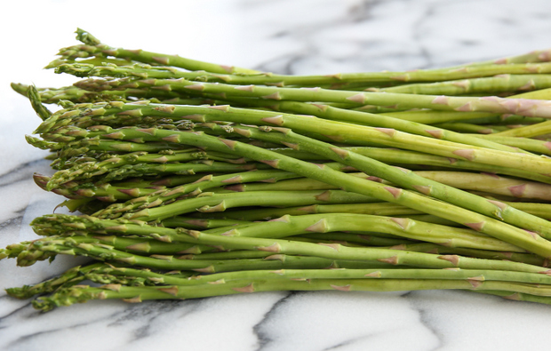 lemon-garlic-roasted-asparagus-2