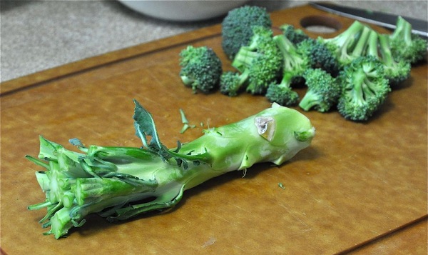 broccoli-leaves-and-stalk-are-healthier-than-the-actual-broccoli-flower